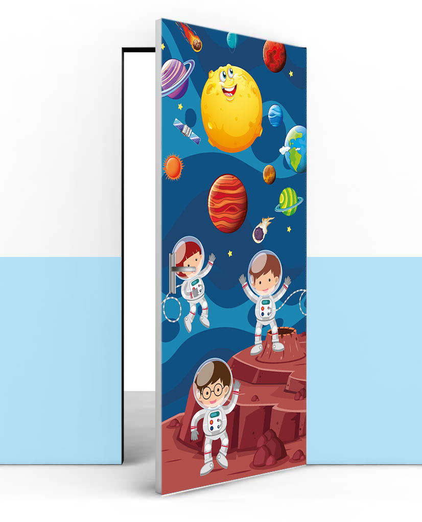 Astronot kapı giydirme